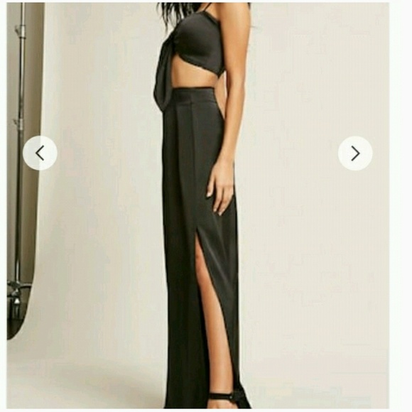 SOLD Black 2 Piece Set - Picture 5 of 8